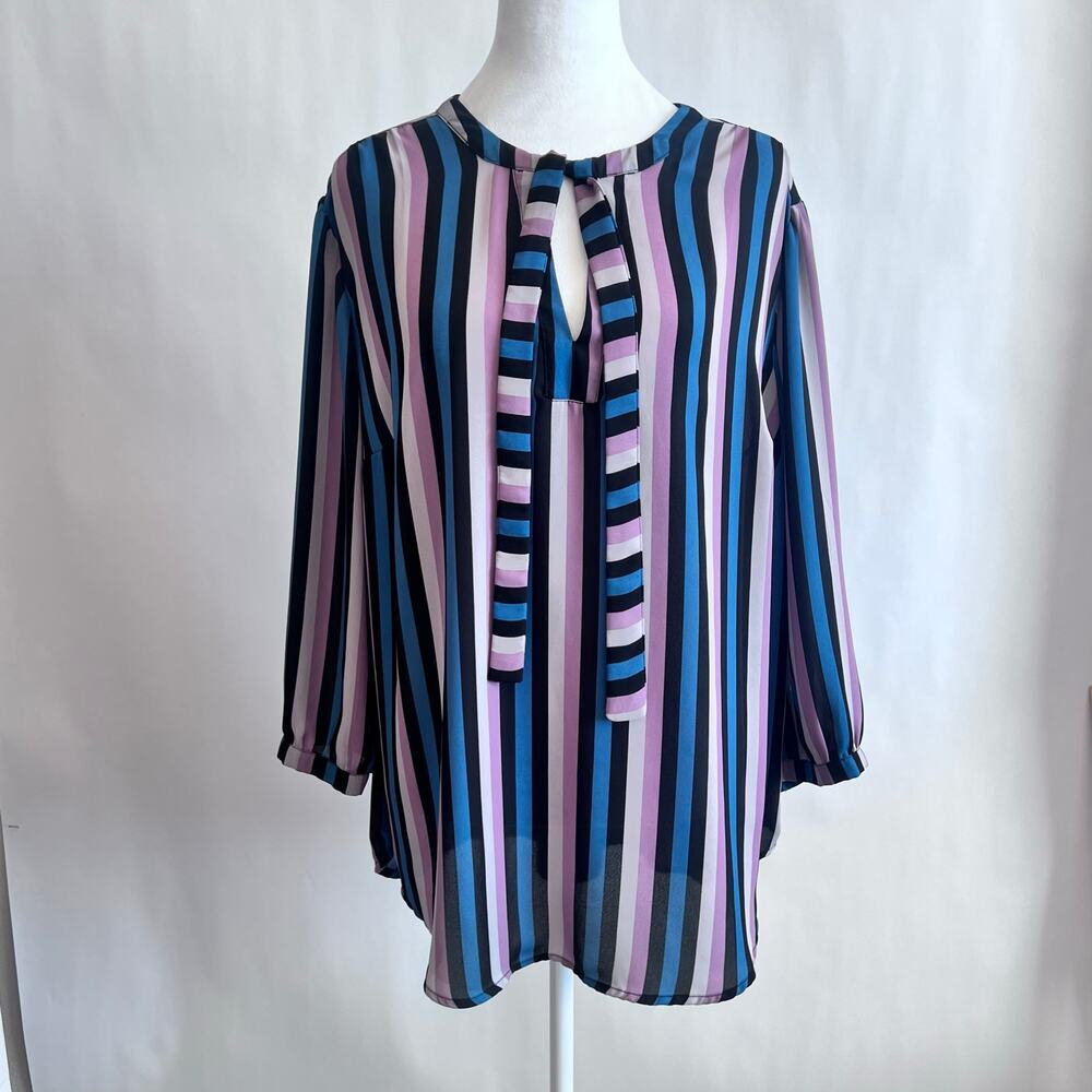 TORRID WOMENS GEORGETTE STRIPE BOW TIE FRONT LIGHTWEIGHT CAREER  BLOUSE SIZE 2